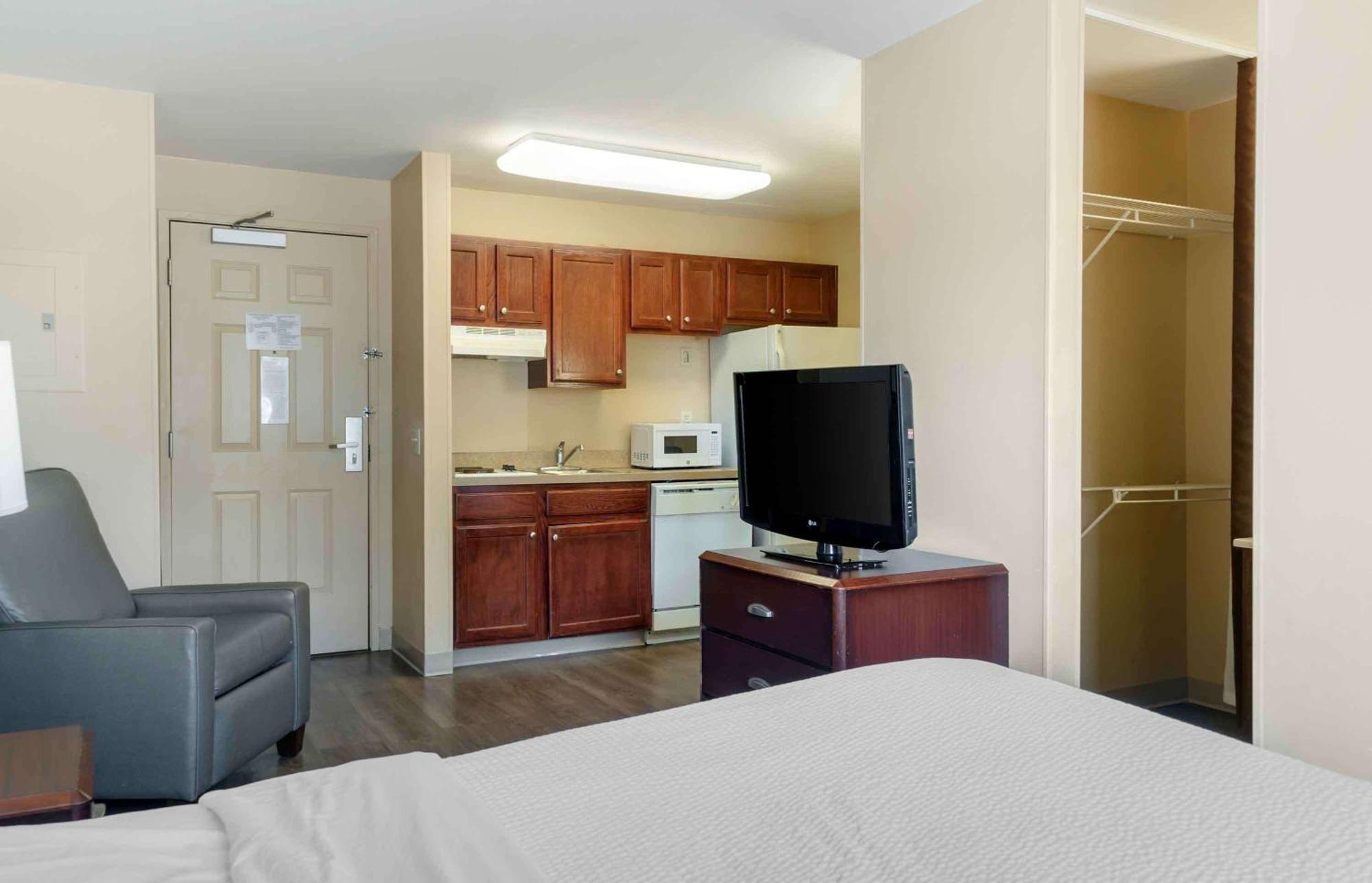 Extended Stay America Suites - Indianapolis - Northwest - I-465 Екстер'єр фото